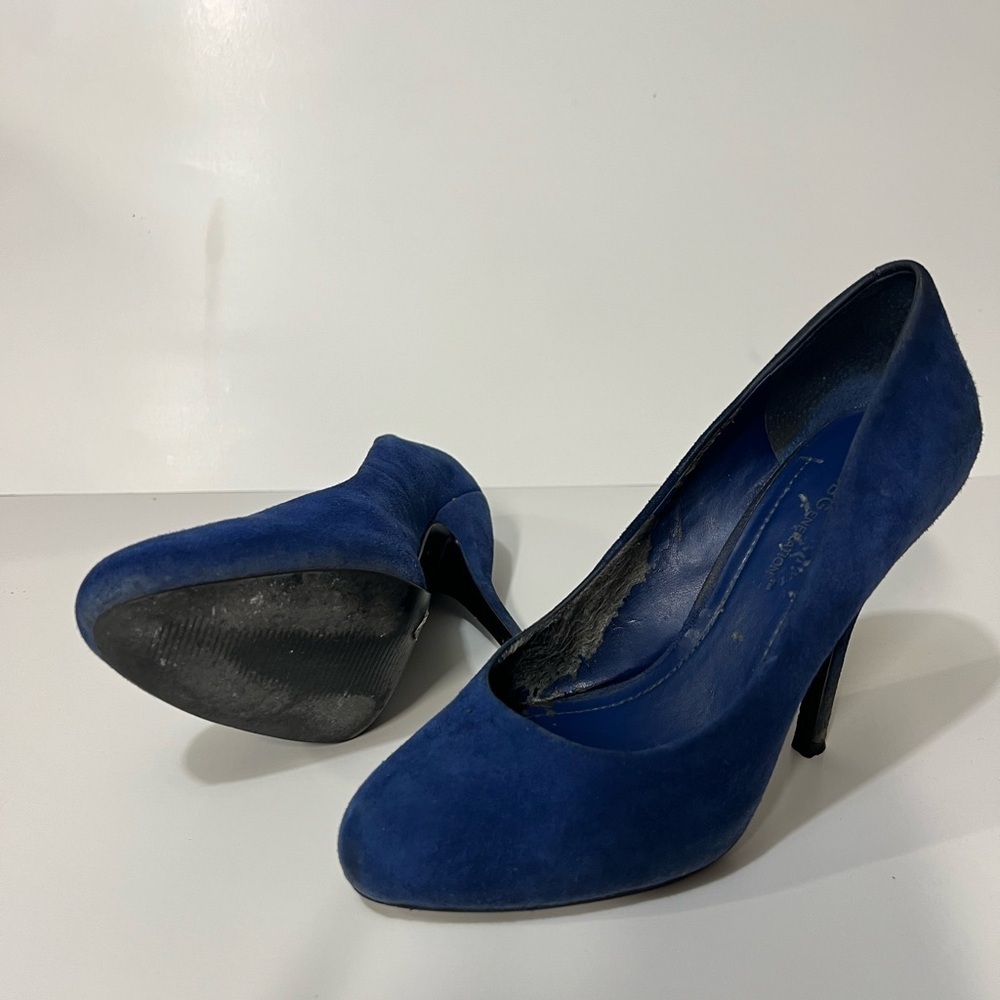 BCBGeneration Heels Size 6
